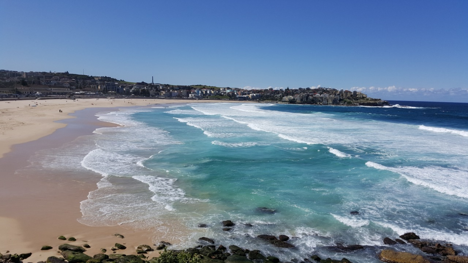 beginner's guide, ship cruising, Australia, tips, itineraries, onboard amenities, packing tips, preparation, coastlines, first-time cruisers.
